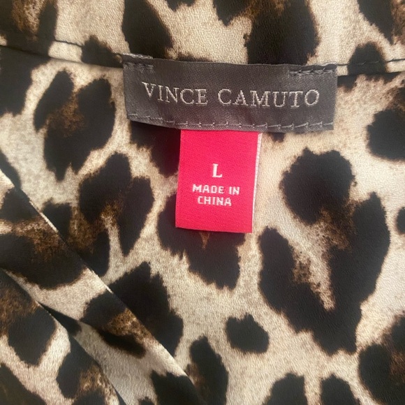 Vince Camuto Women’s Sleeveless Leopard Animal Print VNeck Blouse New size large - Picture 4 of 12
